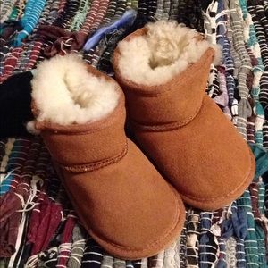Staheekum baby boots!